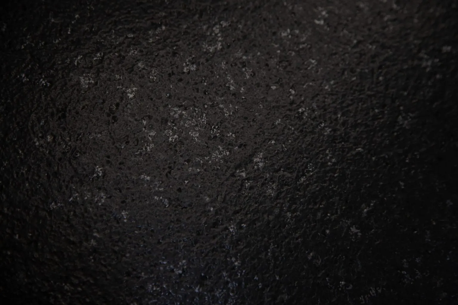 Aurora Black, chapa